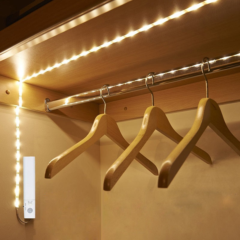Tira de luz LED inteligente con sensor de movimiento para cama
