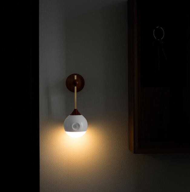 Luz nocturna de cabecera con sensor de movimiento inteligente