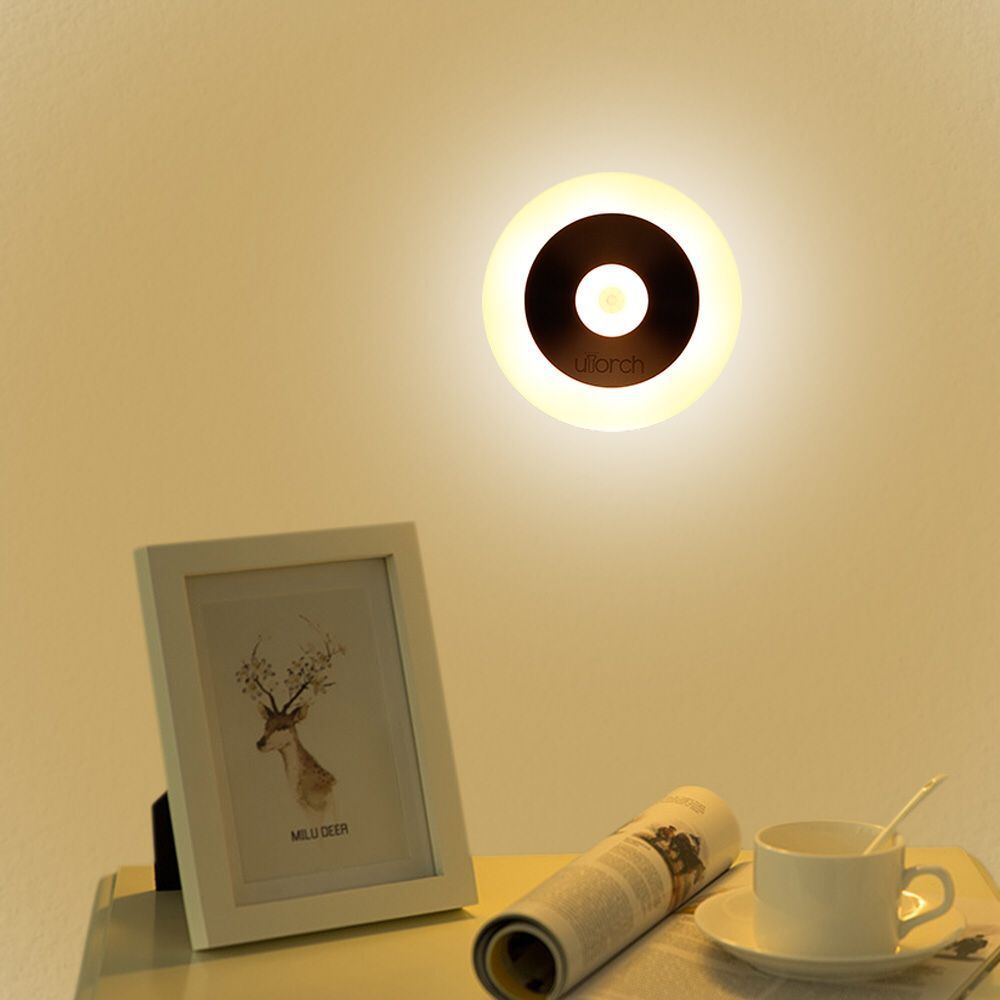 Luz nocturna LED con sensor de movimiento y control táctil